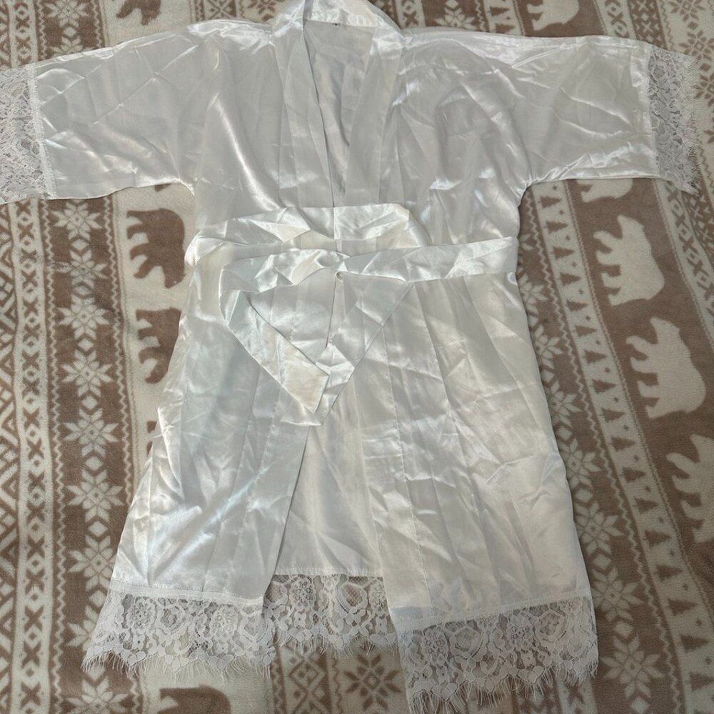 Kimono satin lace robe